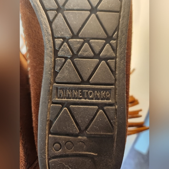 Minnetonka Moccasins 292 - Women's High Top Fringe Boot - Dusty Brown Suede - Picture 15 of 15